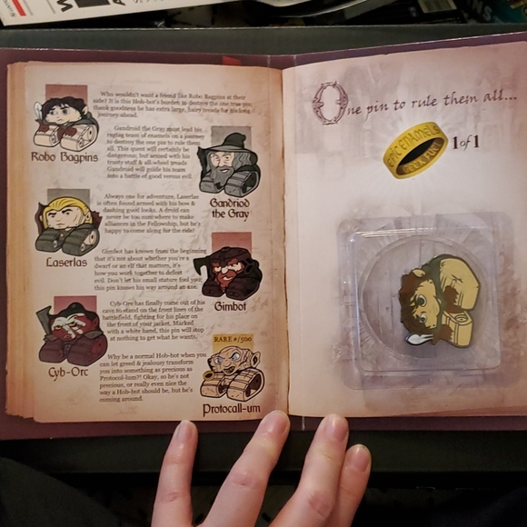Lord of the Rings Pin - Picture 1 of 4